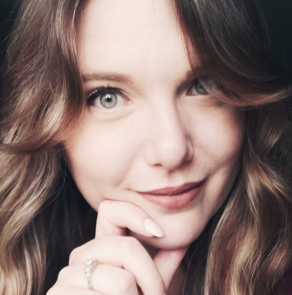 Meet your Posher, Ashley - Picture 1 of 1